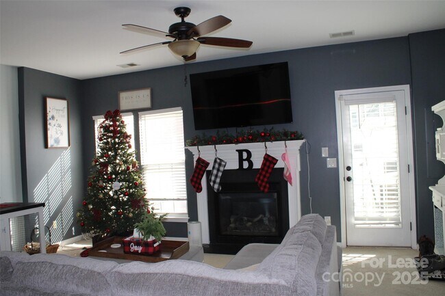 Foto del edificio - 9446 Cadman Ct