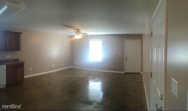 Building Photo - 2 br, 1 bath Apartment - 1204 S 8th St