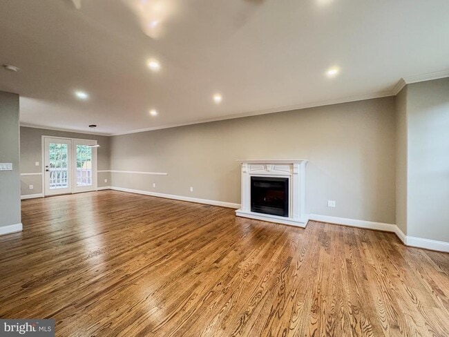 Building Photo - 3906 Valley Ridge Dr