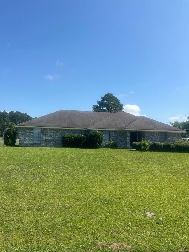 176 Angelina St, Leesville, LA 71446 House Rental in Leesville, LA