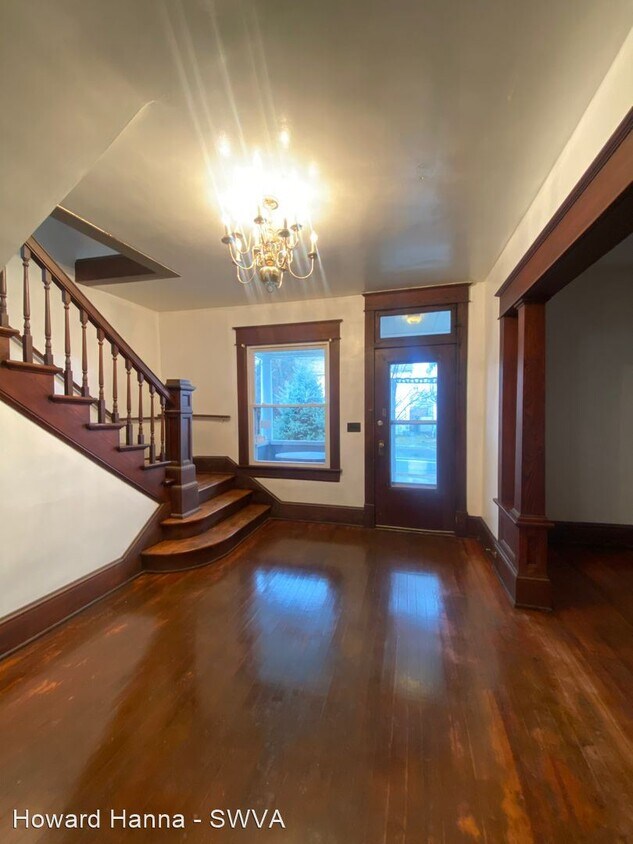 Primary Photo - 4 br, 2 bath House - 915 Bullitt Avenue SE