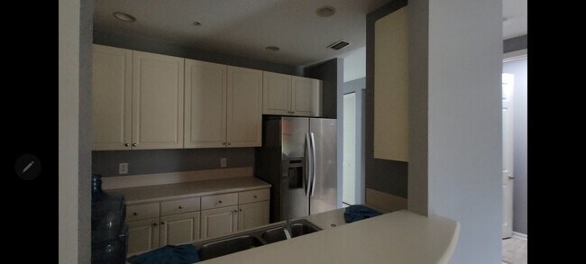 Foto del edificio - 3920 Laurel Ln