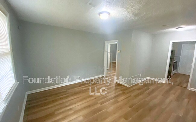 Building Photo - 408 Jacklyn Ave