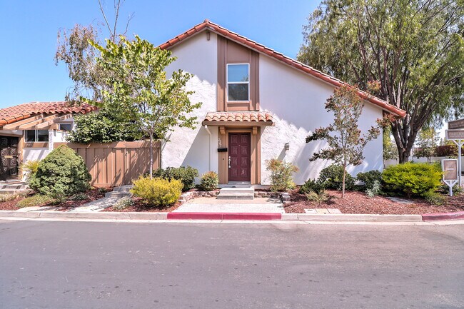 Building Photo - 2947 McKinley Dr