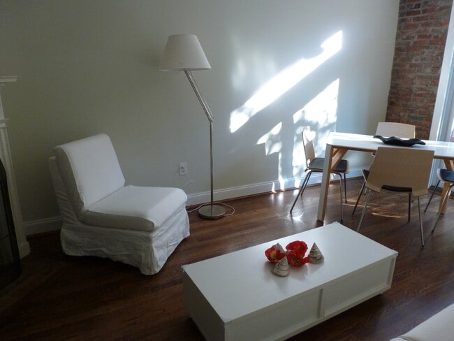Living room - 2704 N St NW