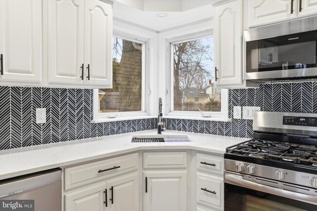 Building Photo - 2 Tekening Way