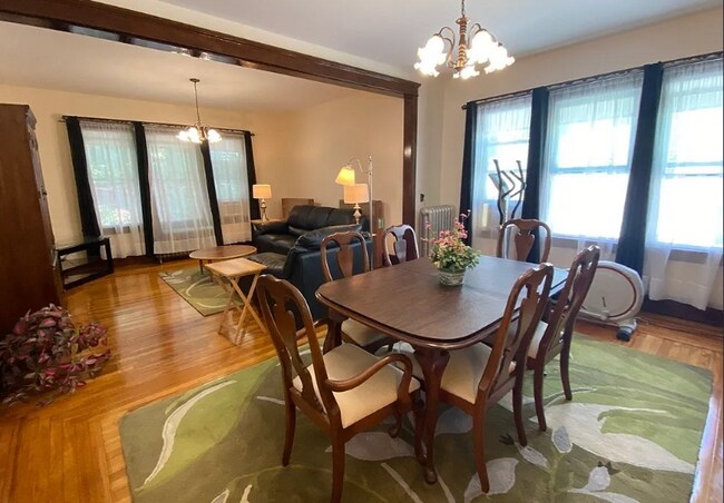 Building Photo - 25 Bridgeport St