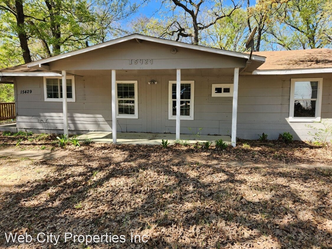 Primary Photo - 4 br, 2 bath House - 15429 Flud Road