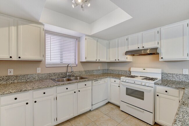 Foto del edificio - 6729 W Charleston Blvd