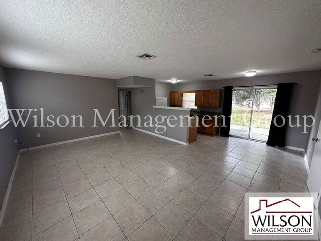 Photo - 900 Jamela Dr House