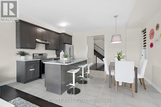 Building Photo - 66 Heming Trl