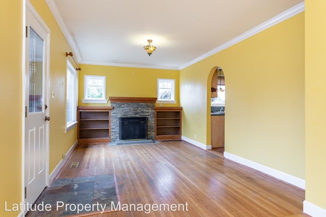 Building Photo - 3 br, 2 bath House - 735 N Farragut Street