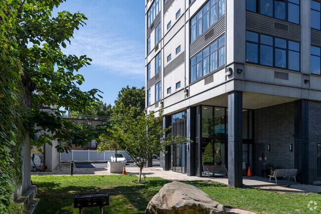 Foto del edificio - 424 Bedford