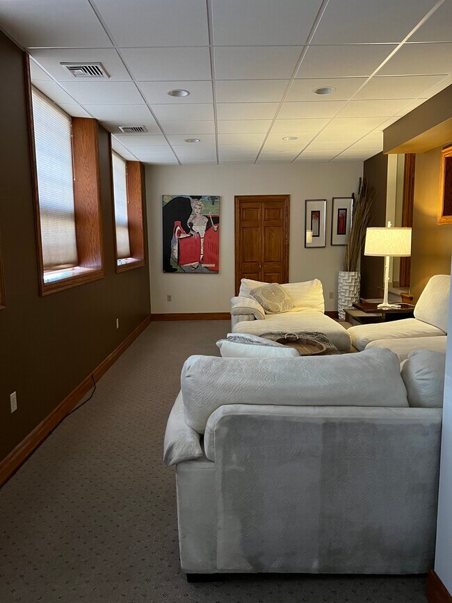 Sala de estar - 59 E 8th St