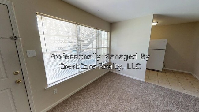 Building Photo - 1030 Novarese Ave