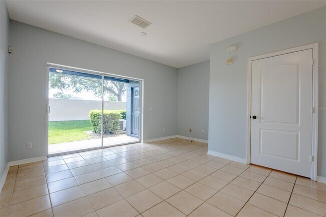 Building Photo - 3581 Wilshire Way Rd
