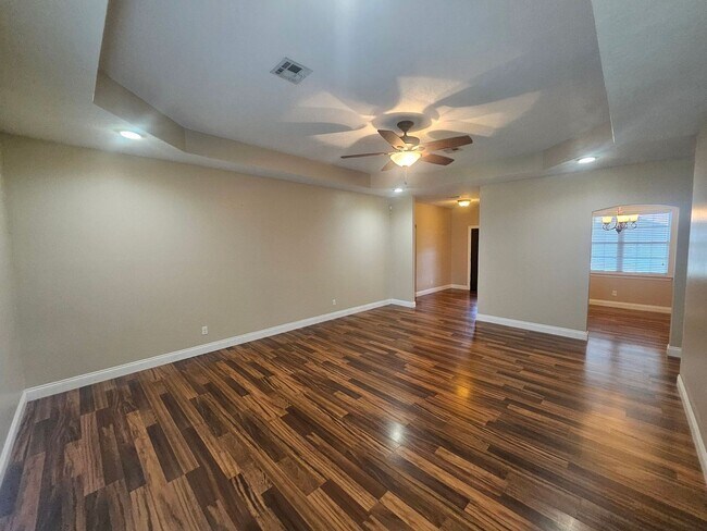 Foto del edificio - 1005 Sherry Ln