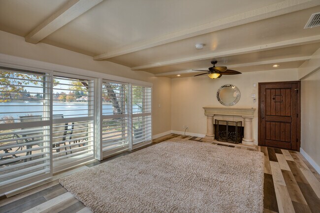 Building Photo - 7020 Colina Ln