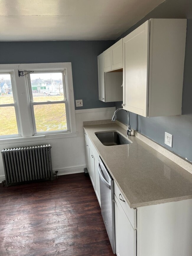 Building Photo - Lovely 2 Bedroom Apartment in Old Town