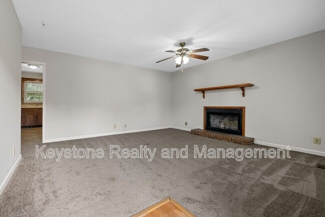 Building Photo - 3445 Arvin Dr