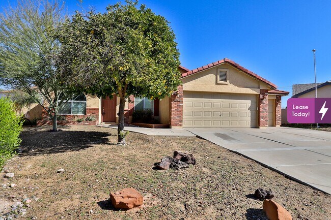 Building Photo - 5006 E Magnus Dr