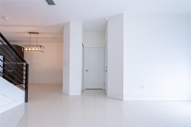 Foto del edificio - 481 SW 91st Ct
