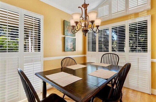 Foto del edificio - Lovely Furnished 2 Bedroom/2 Bath