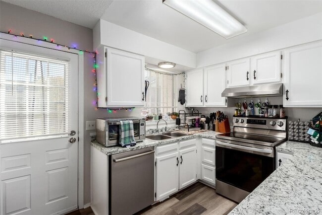 Building Photo - 6708 S Holland Way