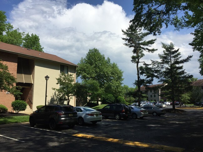 Foto del edificio - 131 Echelon Rd