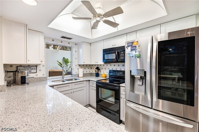 Foto del edificio - 13740 Downing Ln