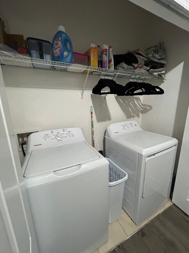 Foto del edificio - 10604 Savannah Wood Ct