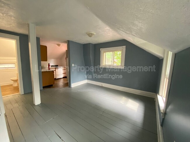 Foto del edificio - 1020 W Kalamazoo Ave