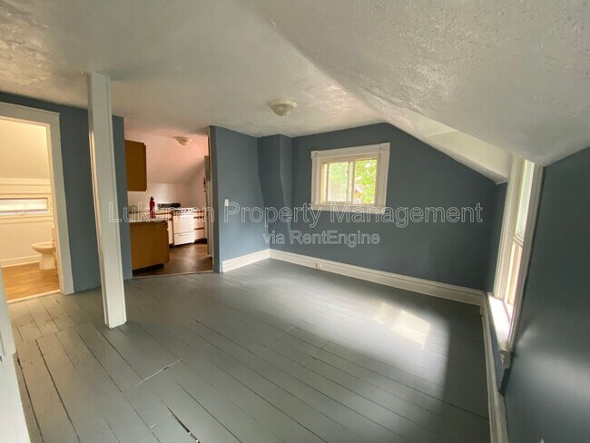 Foto del edificio - 1020 W Kalamazoo Ave