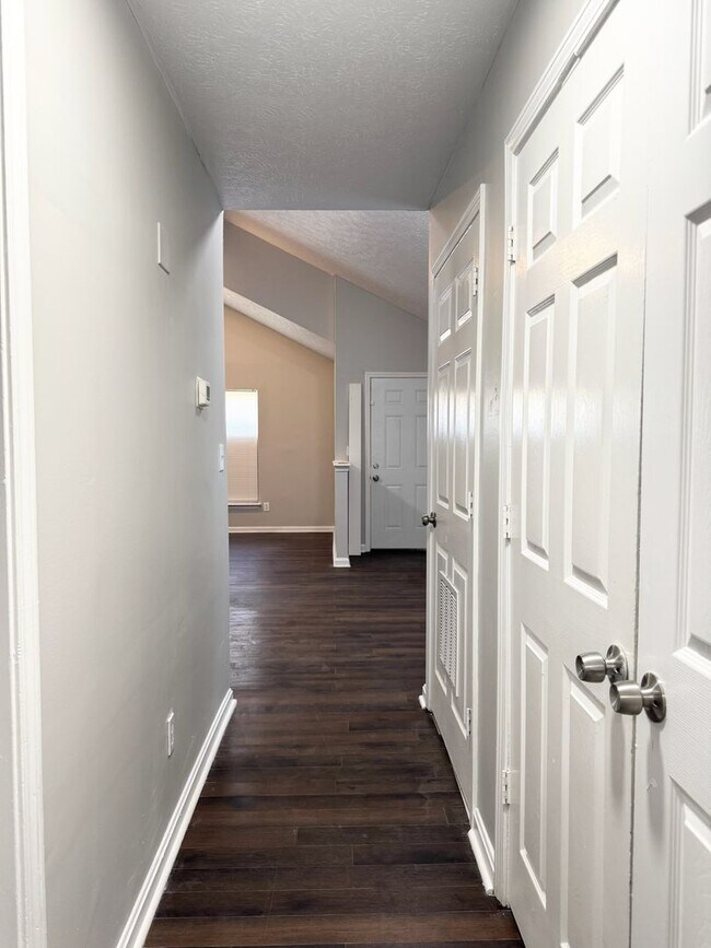Foto del edificio - MOVE IN SPECIAL! $100 SECURITY DEPOSIT