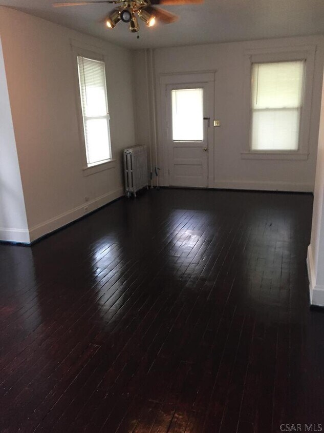 Foto del edificio - 921 Bucknell Ave