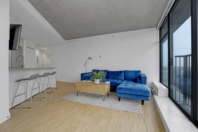Photo du bâtiment - 128 W Cordova St