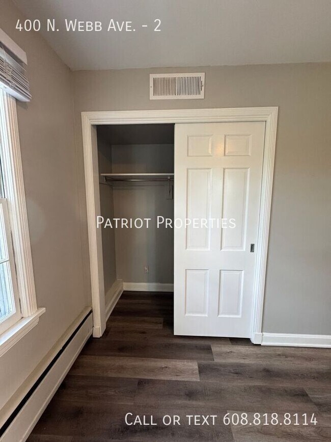 Building Photo - 2 bedroom/ 1 bath apartment in Reedsburg, WI