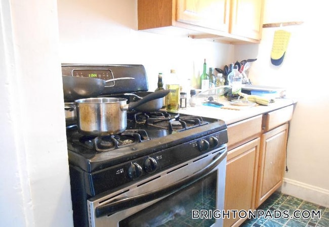 Building Photo - 40 Orchard Rd