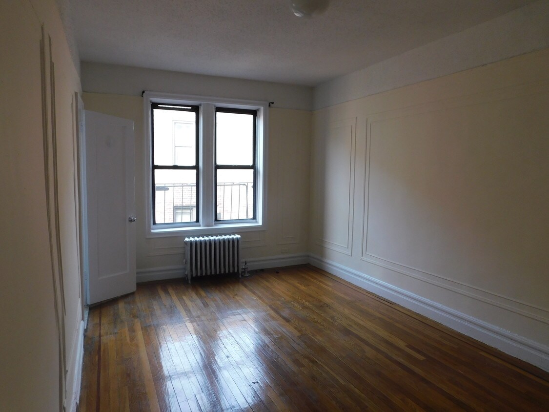 Primary Photo - 2765 Matthews Ave