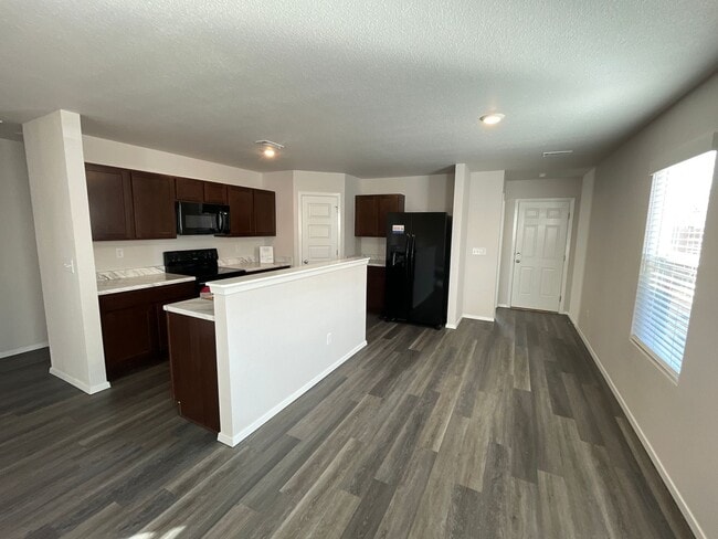 Foto del edificio - *Pre-leasing* Three Bedroom | Two Bath Hom...