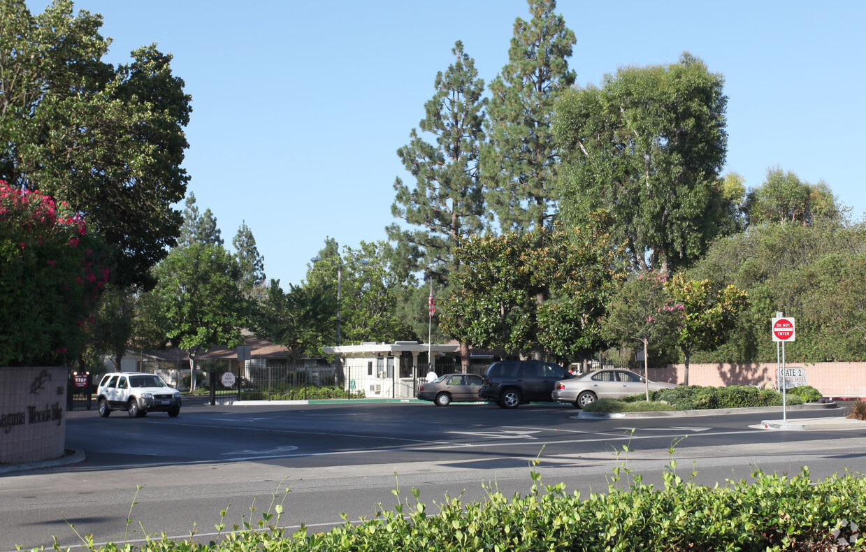 Primary Photo - Third Laguna Hills Mutual