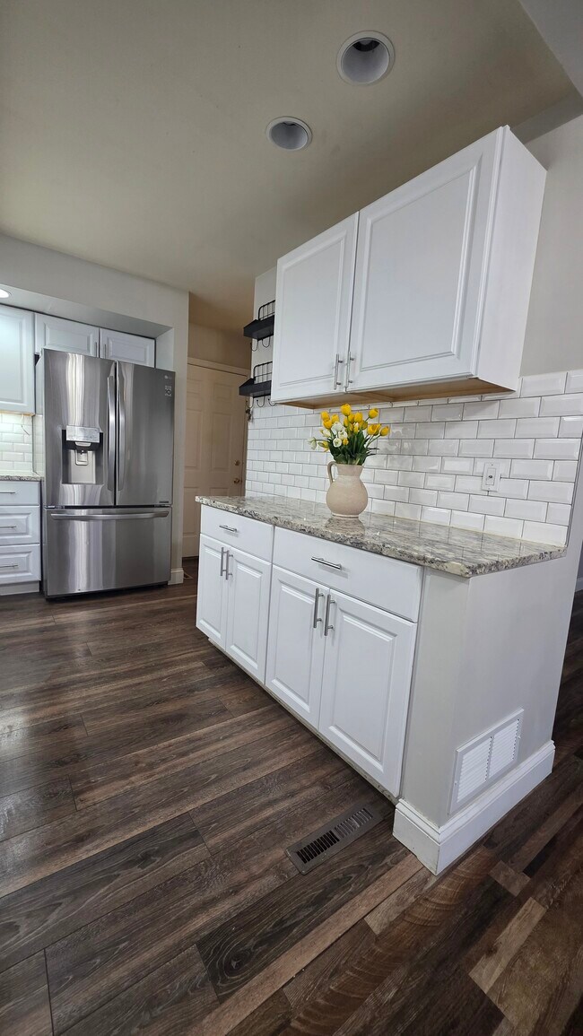 Foto del edificio - 4296 Wimbledon Dr