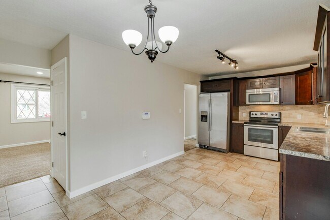 Foto del edificio - 4802 Amesborough Rd