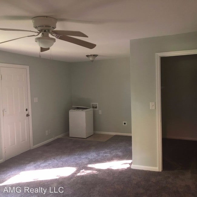 Building Photo - 1 br, 1 bath Apartment - 202 Nelson Street