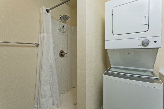 Building Photo - Beautiful Studeio in Royal Palm @ Waipio IV