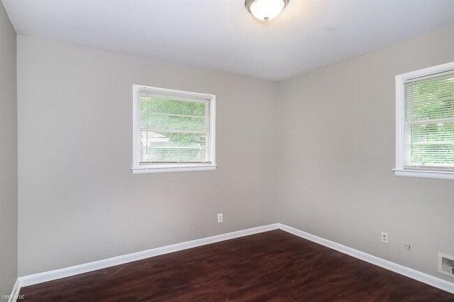Building Photo - 3 br, 2 bath House - 3480 CREIGHTON Road SW