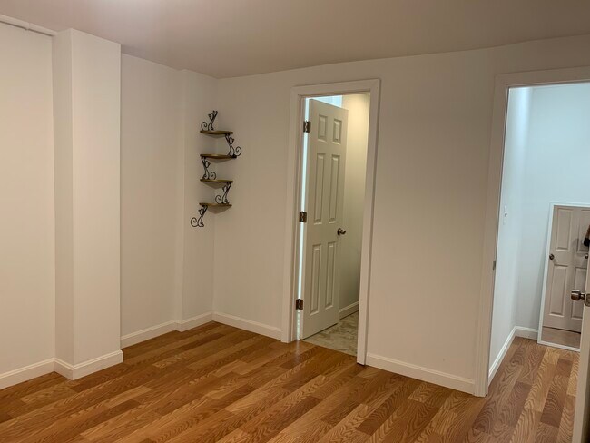 Foto del edificio - 54 Troy Ln