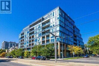 Building Photo - 6 Parkwood Ave