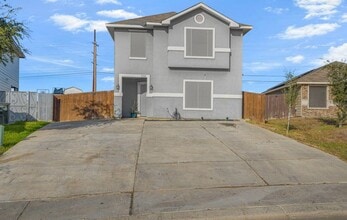 Building Photo - 3330 La Terraza Wy