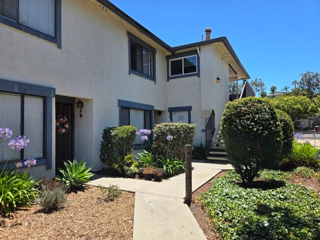 Building Photo - 4165 Tiberon Dr